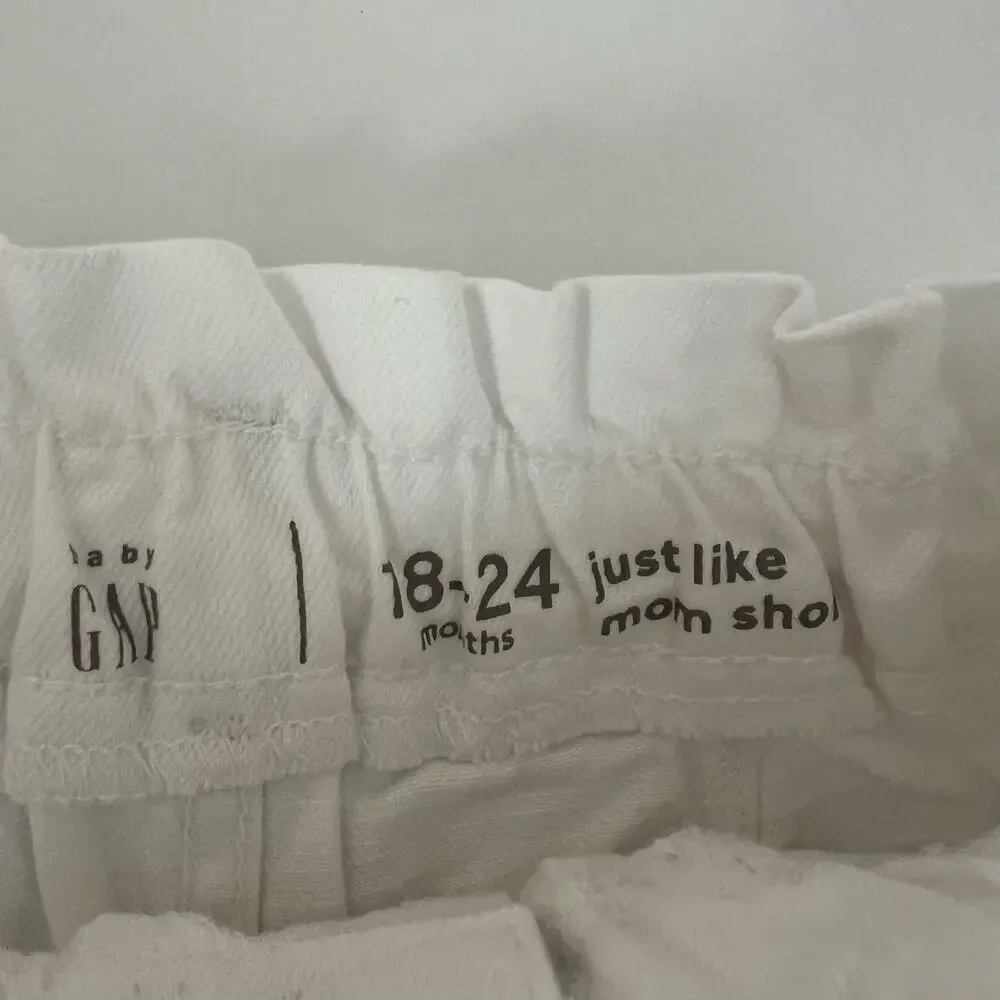 NEW Baby Gap white shorts - Picture 3 of 7